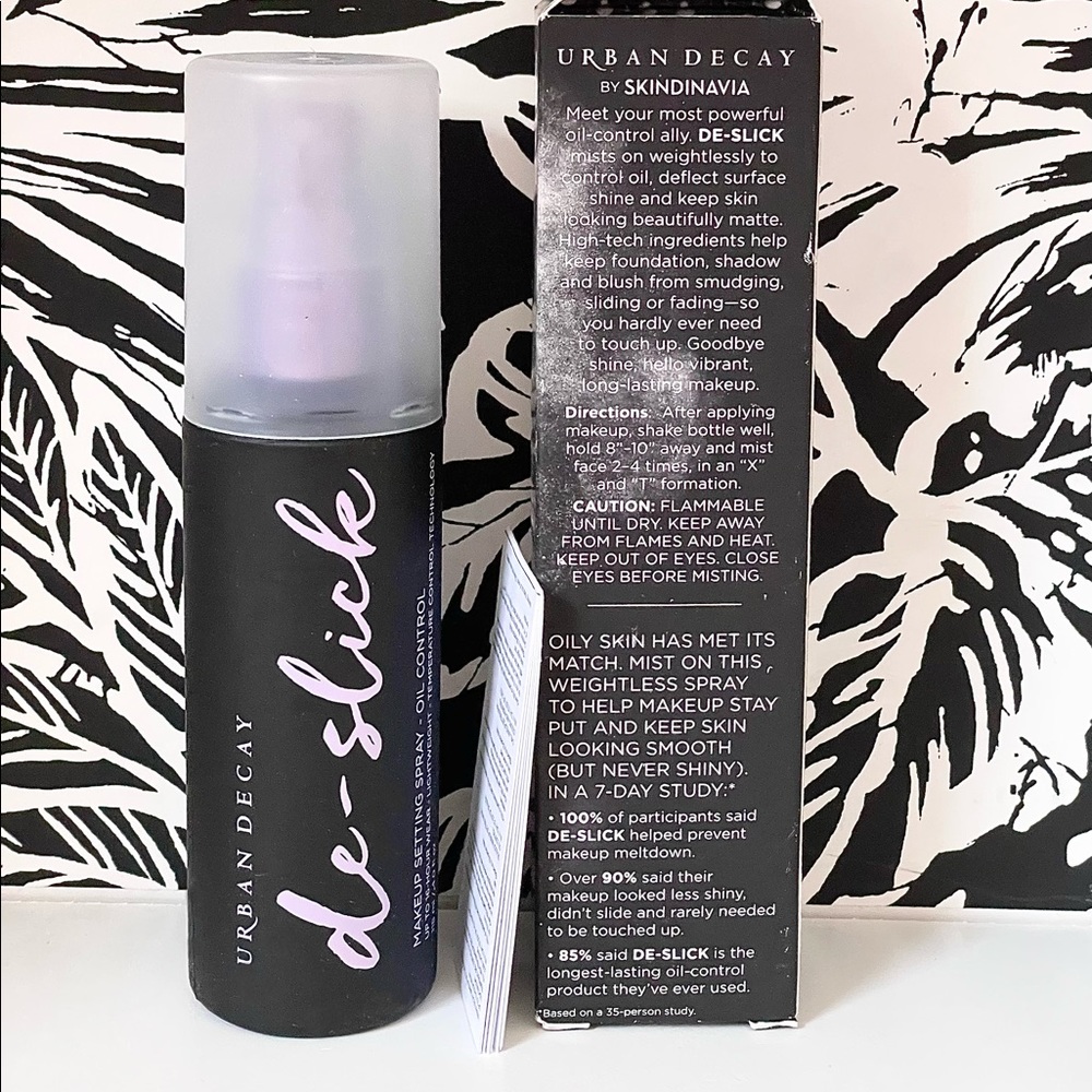 Brand new never used Urban Decay De-Slick Oil control Makeup setting spray